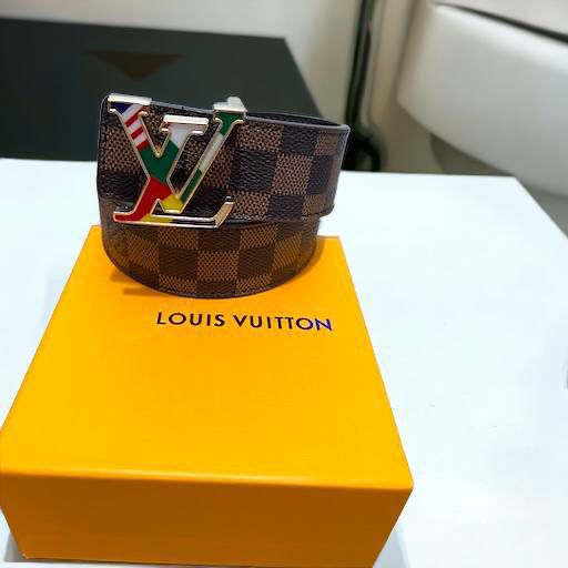 CINTURON UNISEX LOUIS VUITTON GAMA ALTA